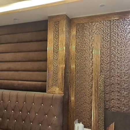 Divine Hotel & Banquet Hall Бхопал Экстерьер фото