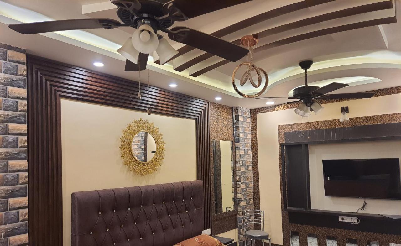Divine Hotel & Banquet Hall Бхопал Экстерьер фото